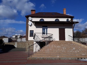 House Shevchenka, Bilohorodka, R-6508 - Photo 1