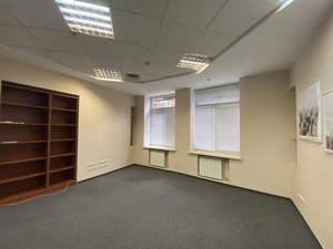  Office, F-42805, Staronavodnytska, Kyiv - Photo 15