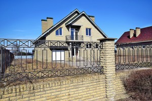 House A-114926, Myru, Vyshenky - Photo 1