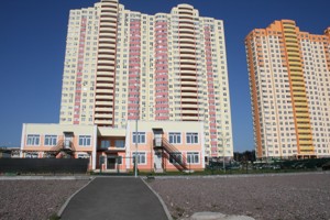 Квартира Сім'ї Кульженків (Дегтяренка Петра), 33, Київ, R-42103 - Фото